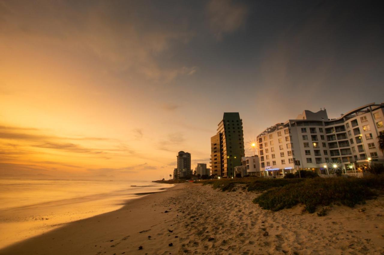 Ocean Breeze Hotel Strand Zewnętrze zdjęcie
