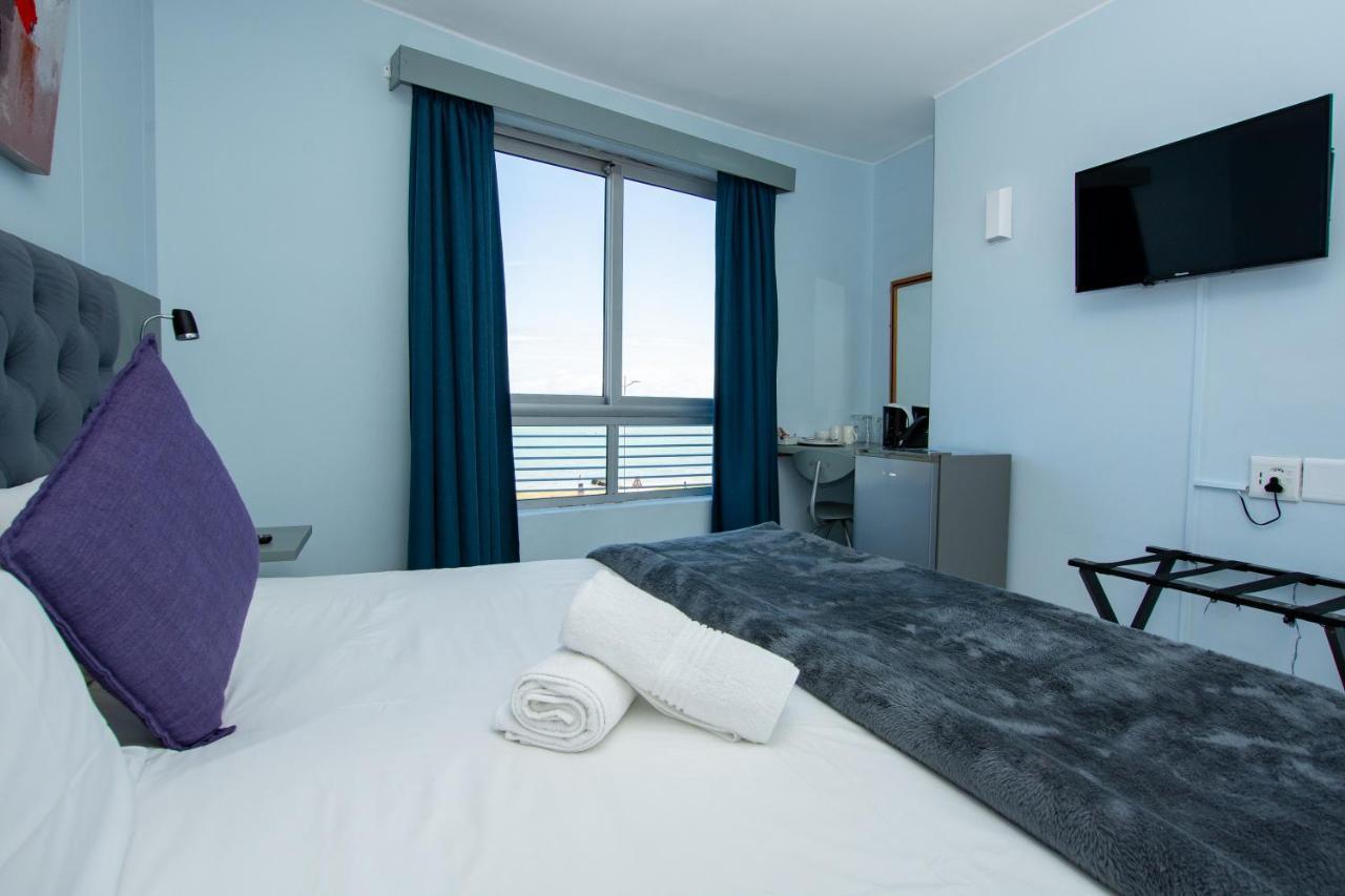 Ocean Breeze Hotel Strand Zewnętrze zdjęcie